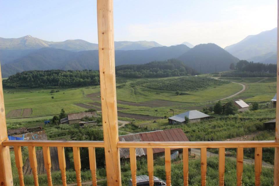 Guest House Tsasne Omalo Bagian luar foto