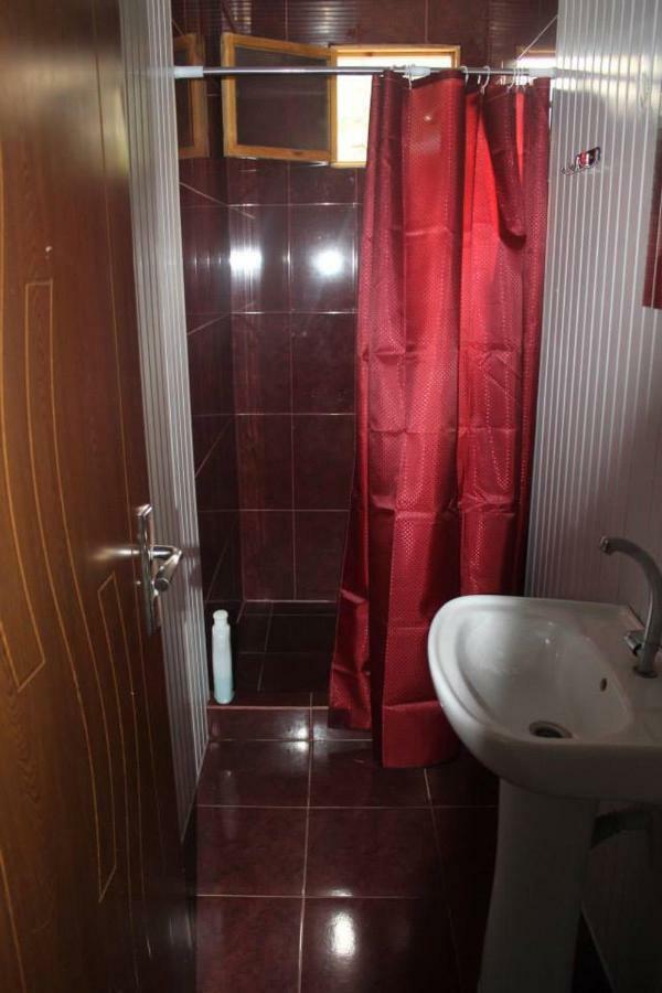Guest House Tsasne Omalo Bagian luar foto